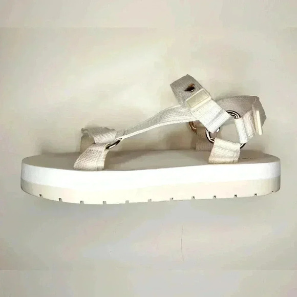 Stoney Clover X Target Sport Sandals Women’s Size- 7 ( White ) - Picture 6 of 6